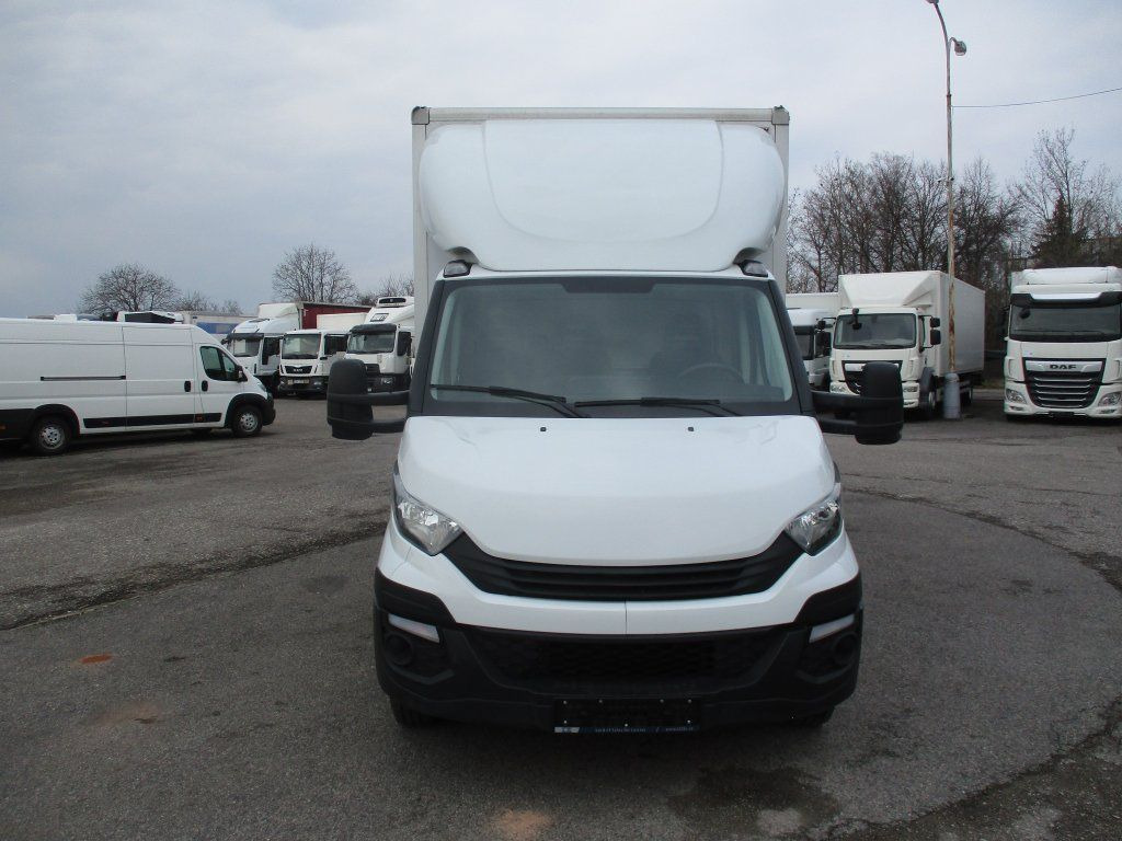 Iveco Daily 35C16 - Box van: picture 2 Iveco Daily 35C16 - Box van: picture 2