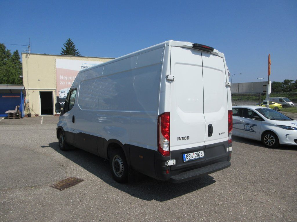 Panel van Iveco Daily 35S16: picture 6