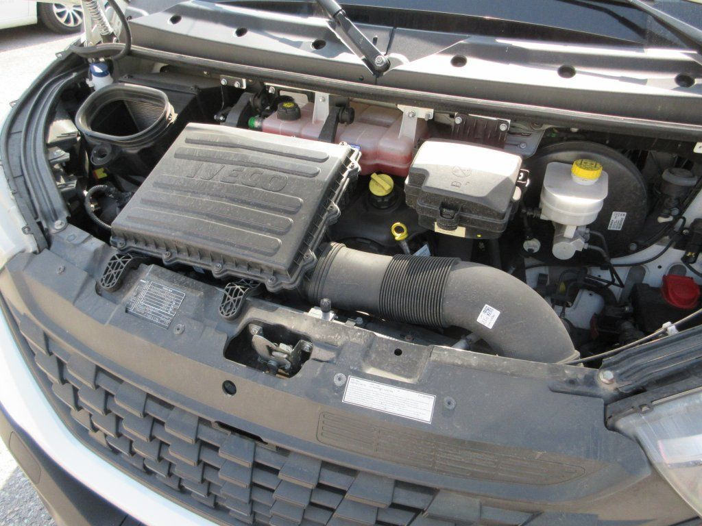 Iveco Daily 35S16 on lease Iveco Daily 35S16: picture 13 Iveco Daily 35S16 on lease Iveco Daily 35S16: picture 13