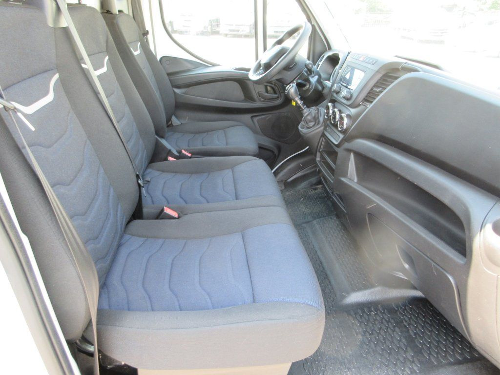 Iveco Daily 35S16 on lease Iveco Daily 35S16: picture 14 Iveco Daily 35S16 on lease Iveco Daily 35S16: picture 14