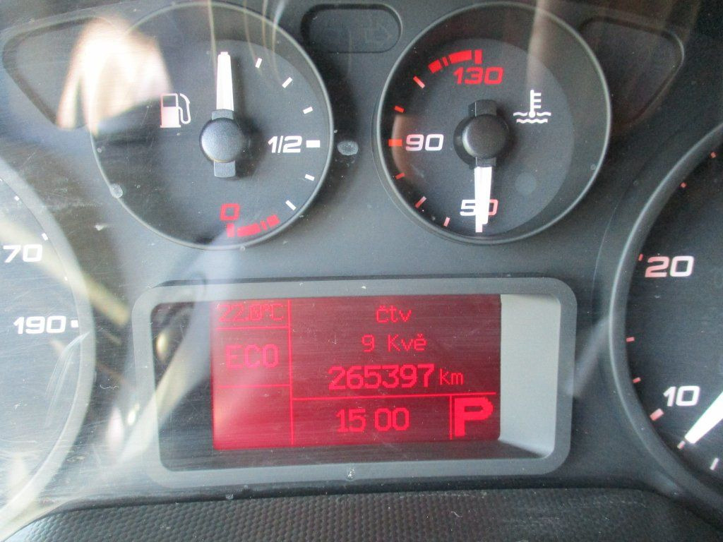 Panel van Iveco Daily 35S16 maxi: picture 11