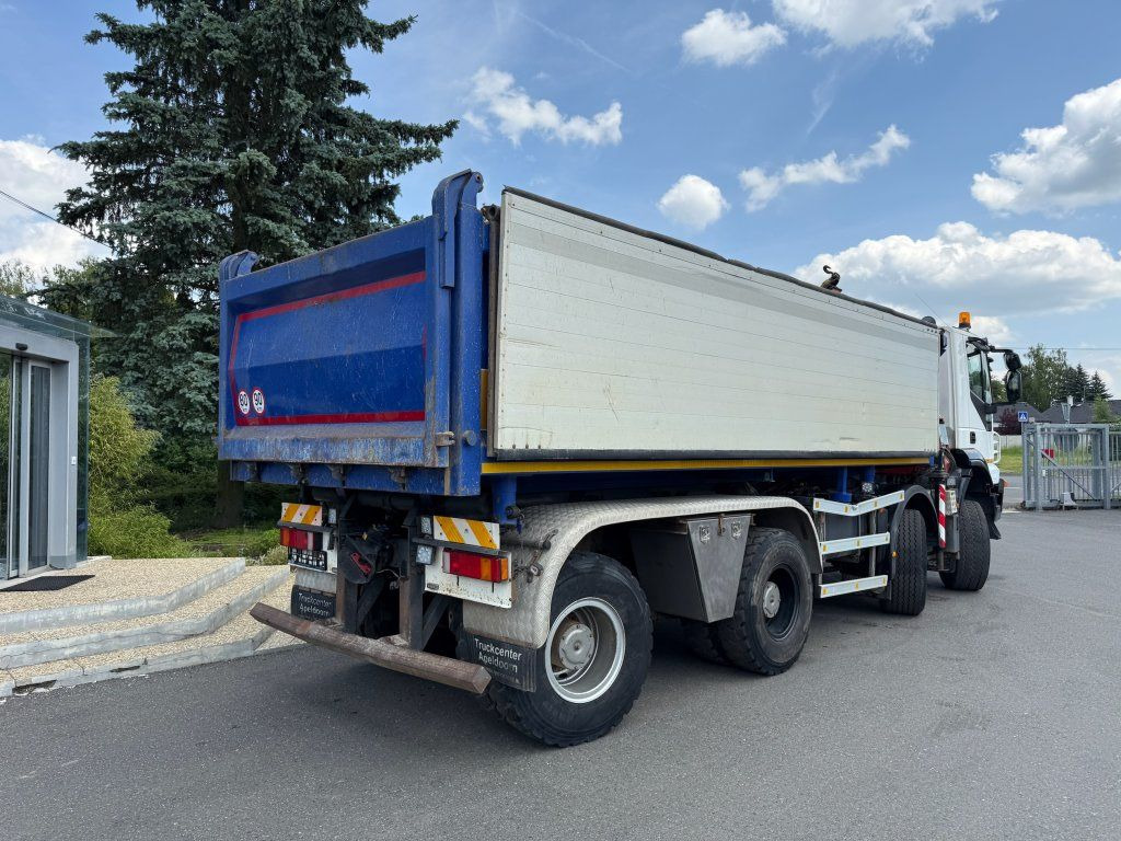 Iveco Trakker AD410 T45 8x8 + HMF 1643 Z2 - Tipper: picture 4 Iveco Trakker AD410 T45 8x8 + HMF 1643 Z2 - Tipper: picture 4