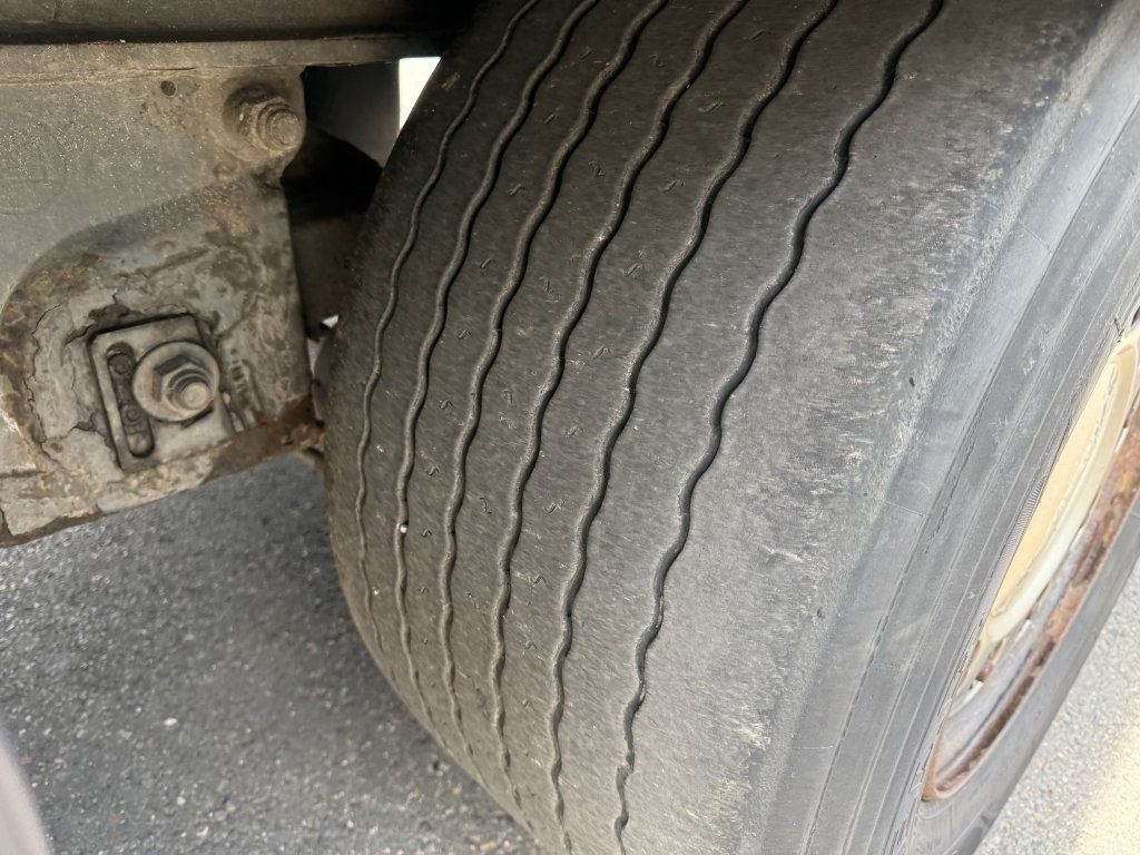 Curtainsider semi-trailer Krone SD MEGA/lowdeck: picture 7 Curtainsider semi-trailer Krone SD MEGA/lowdeck: picture 7