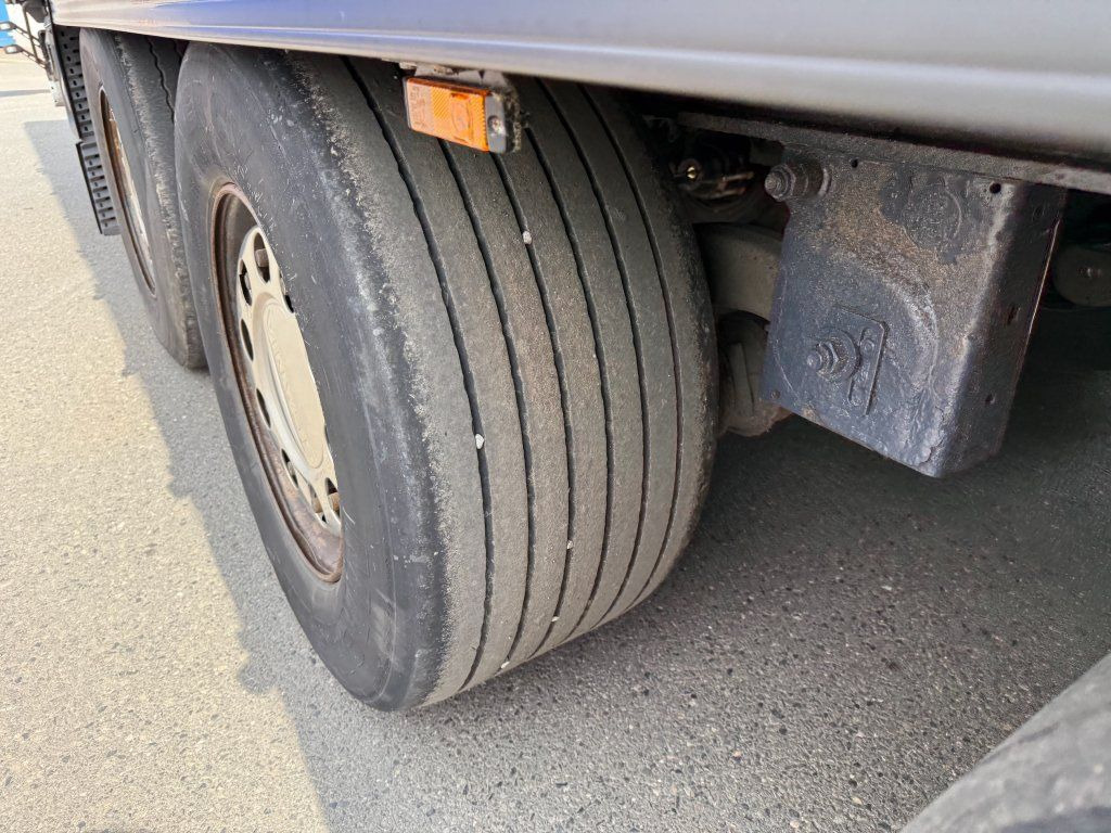 Curtainsider semi-trailer Krone SD MEGA/lowdeck: picture 10 Curtainsider semi-trailer Krone SD MEGA/lowdeck: picture 10