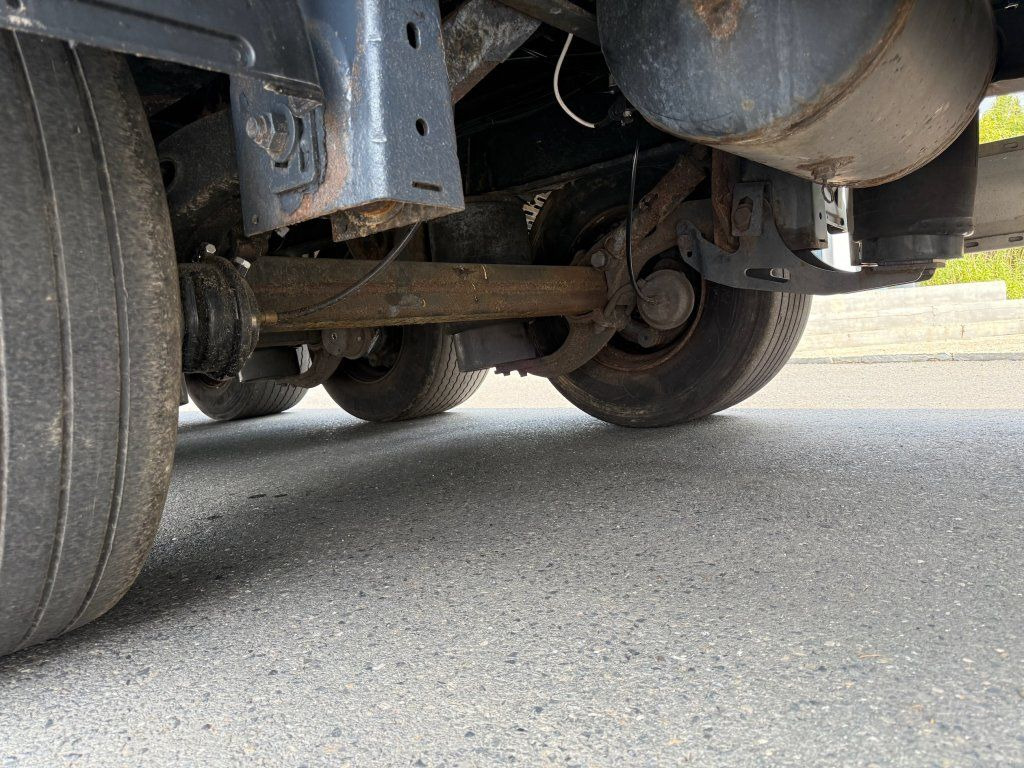 Curtainsider semi-trailer Krone SD MEGA/lowdeck: picture 9 Curtainsider semi-trailer Krone SD MEGA/lowdeck: picture 9