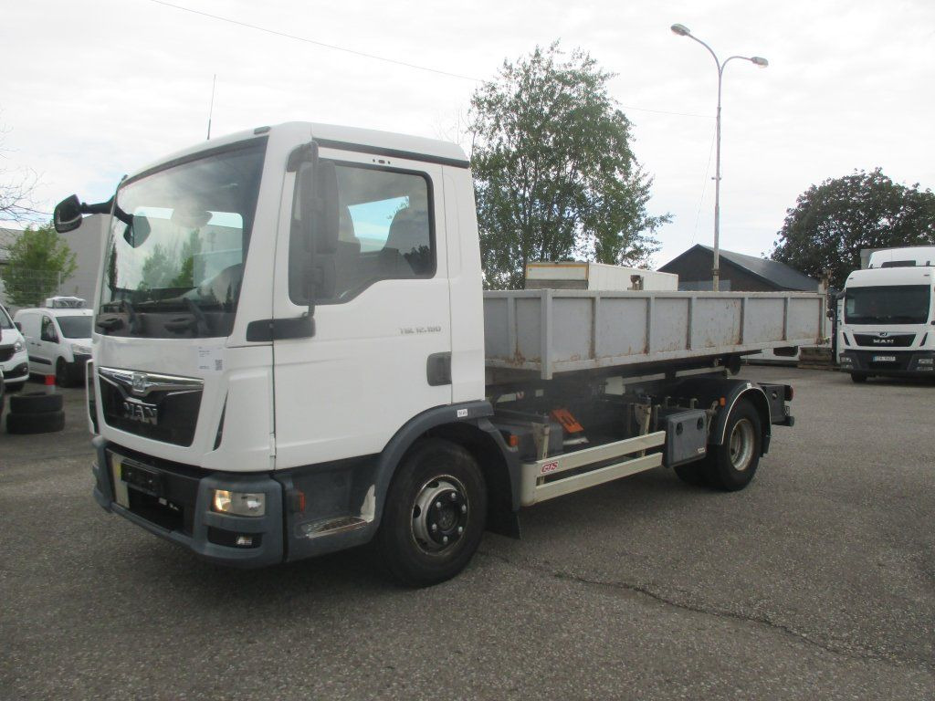 MAN TGL 12.180 4x2 - Hook lift truck: picture 1 MAN TGL 12.180 4x2 - Hook lift truck: picture 1