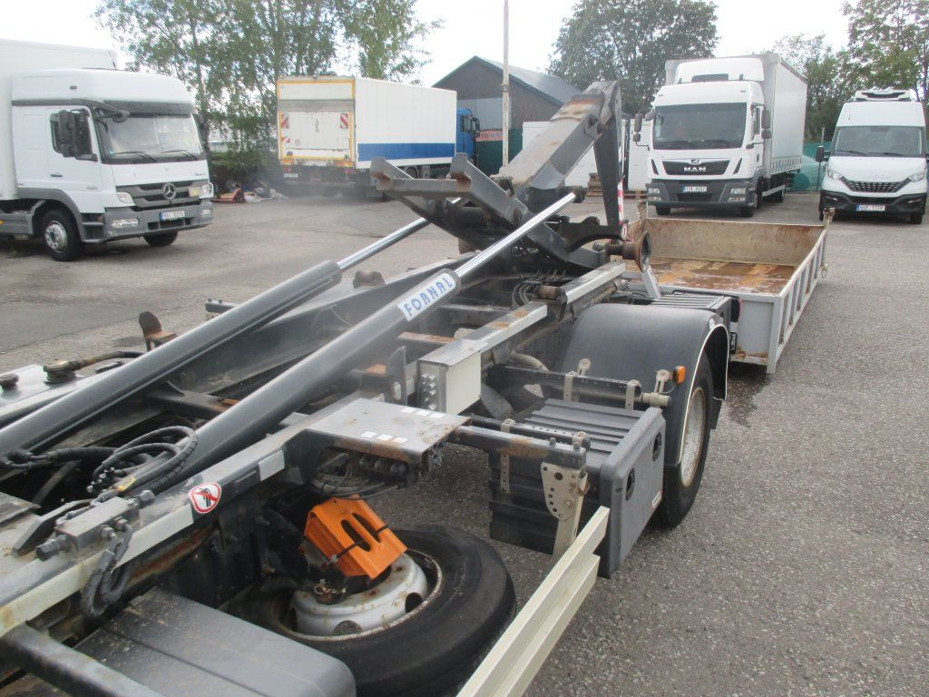 Hook lift truck MAN TGL 12.180 4x2: picture 9