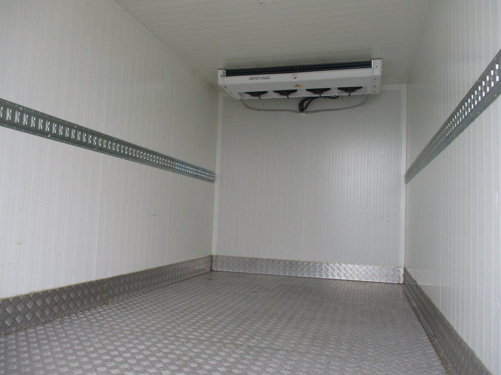 Refrigerated van Mercedes-Benz Sprinter 516 CDI: picture 12