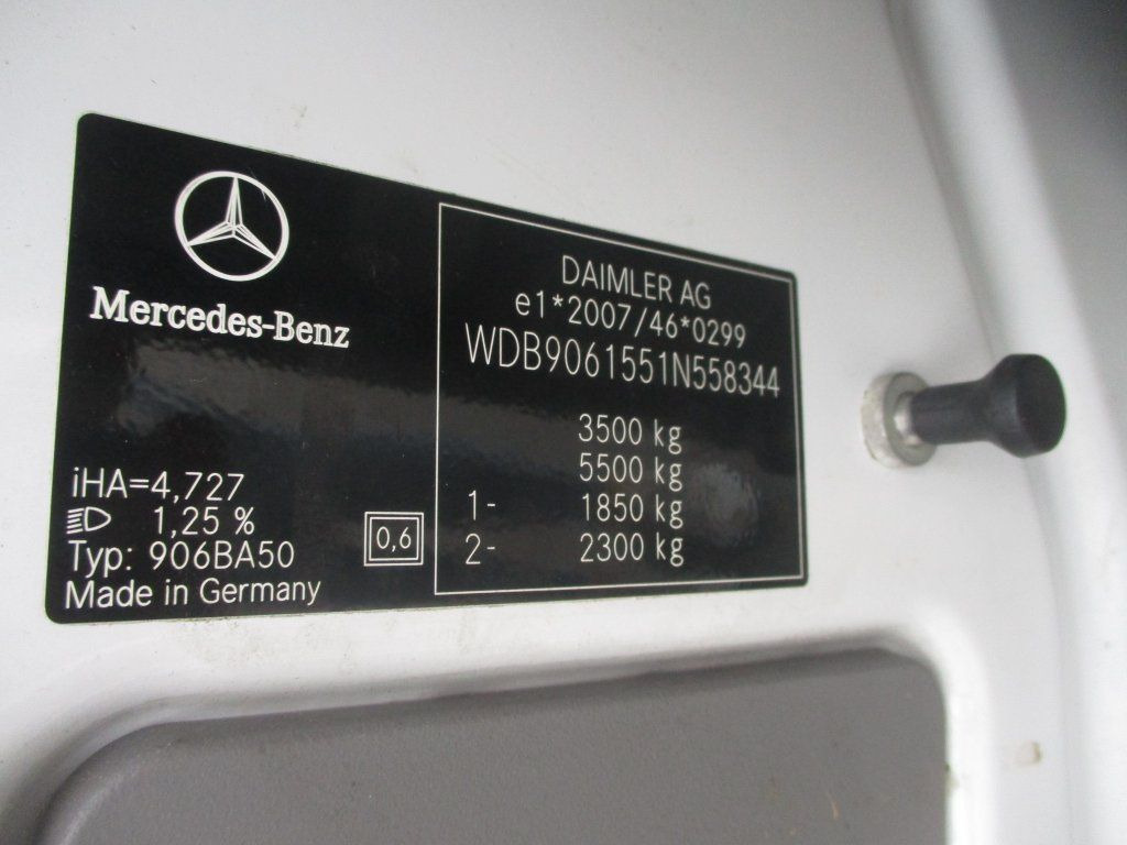 Refrigerated van Mercedes-Benz Sprinter 516 CDI: picture 11