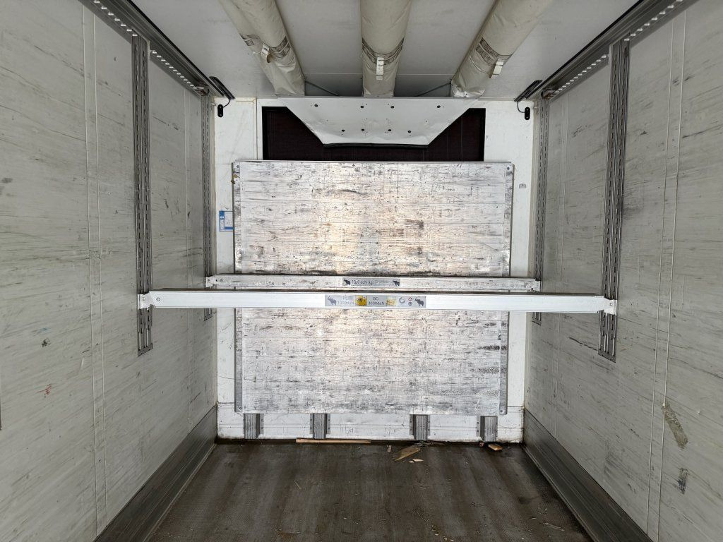 Closed box semi-trailer Schmitz Cargobull SKO24: picture 16 Closed box semi-trailer Schmitz Cargobull SKO24: picture 16