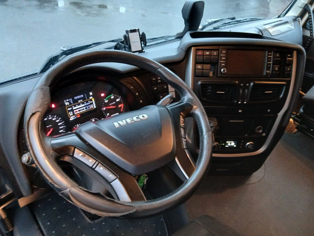 Tractor unit Iveco 480 Hi-Way EURO 6: picture 15 Tractor unit Iveco 480 Hi-Way EURO 6: picture 15