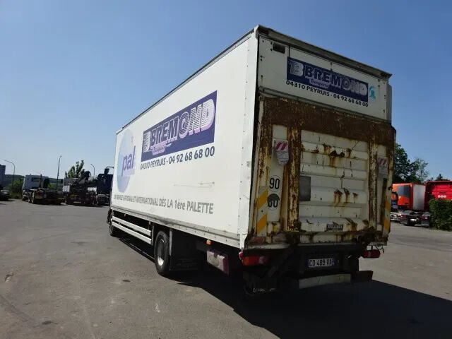 Renault Midlum 270 dxi - manual gearbox / steel suspension lames - Box truck: picture 2 Renault Midlum 270 dxi - manual gearbox / steel suspension lames - Box truck: picture 2
