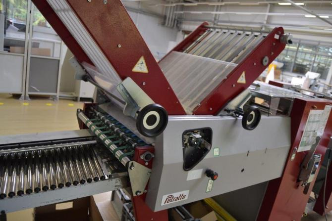 Petratto Cordoba 3D double bar creasing and folding machine - Folding machine: picture 4 Petratto Cordoba 3D double bar creasing and folding machine - Folding machine: picture 4