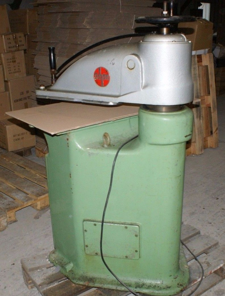 Schoen & Cie Model N 1.1/4-1 Hydraulic Pivot Arm Punch - Printing machinery: picture 2 Schoen & Cie Model N 1.1/4-1 Hydraulic Pivot Arm Punch - Printing machinery: picture 2