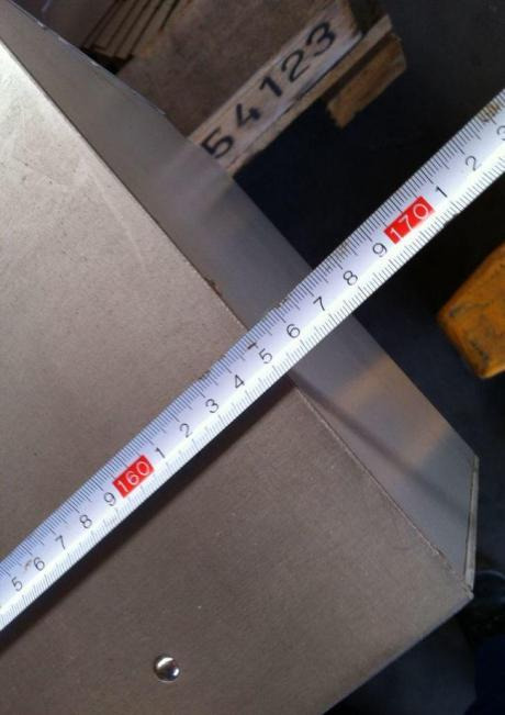 Pneumatically lowerable side stop - Paper cutting machine: picture 3 Pneumatically lowerable side stop - Paper cutting machine: picture 3