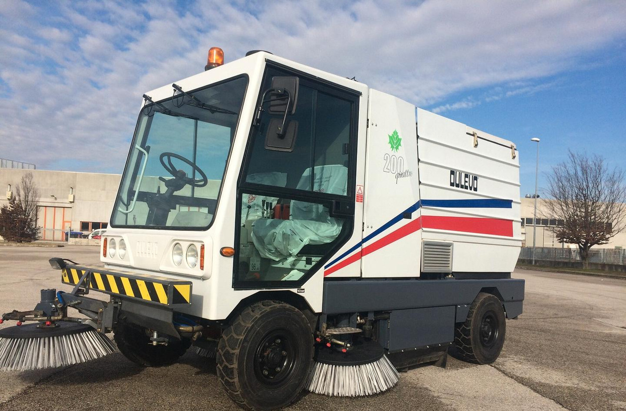 DULEVO 200/4 - Road sweeper: picture 1 DULEVO 200/4 - Road sweeper: picture 1