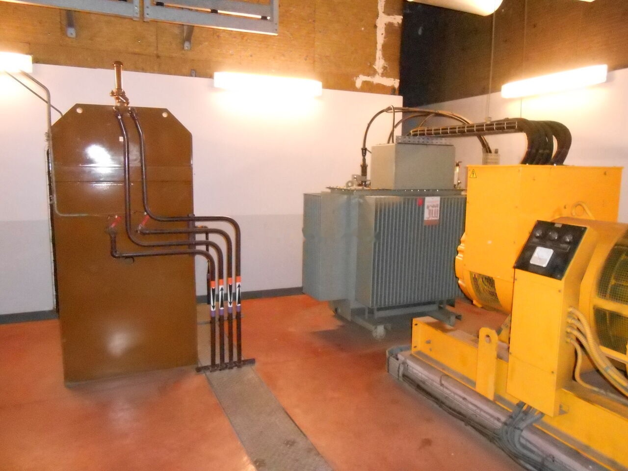 SDMO Cummins 1000 kVa KTA50-G1 - Generator set: picture 2 SDMO Cummins 1000 kVa KTA50-G1 - Generator set: picture 2