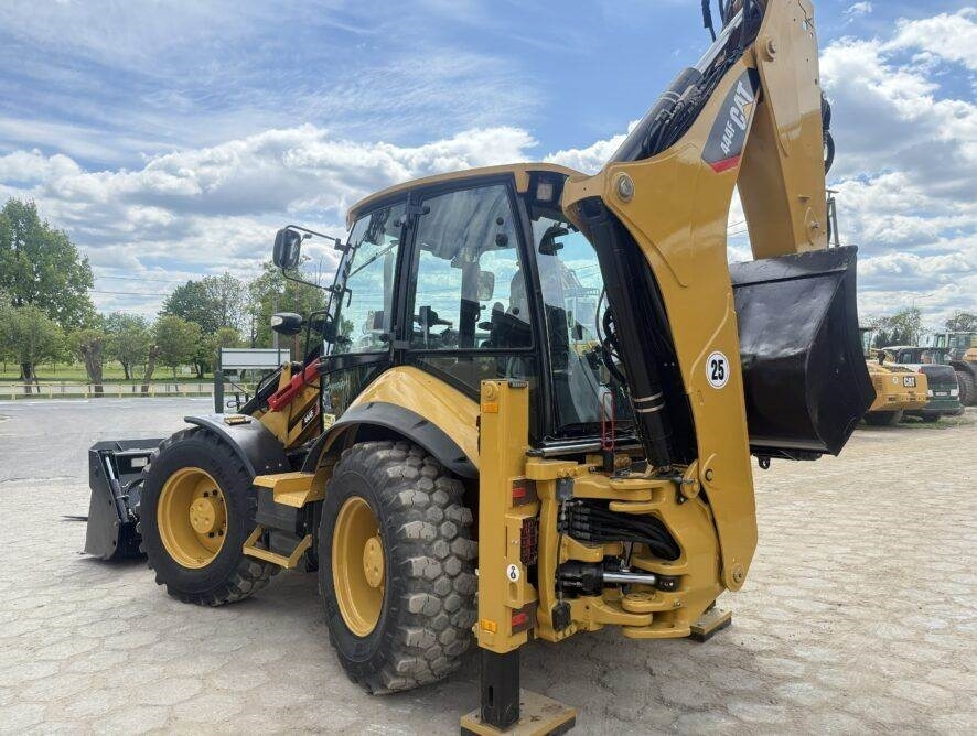 CAT 444F  - Backhoe loader: picture 3 CAT 444F  - Backhoe loader: picture 3