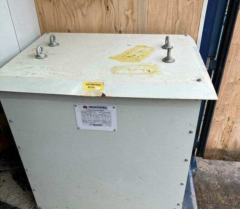 CAT OLYMPIAN XQE150-2 - Generator set: picture 4 CAT OLYMPIAN XQE150-2 - Generator set: picture 4
