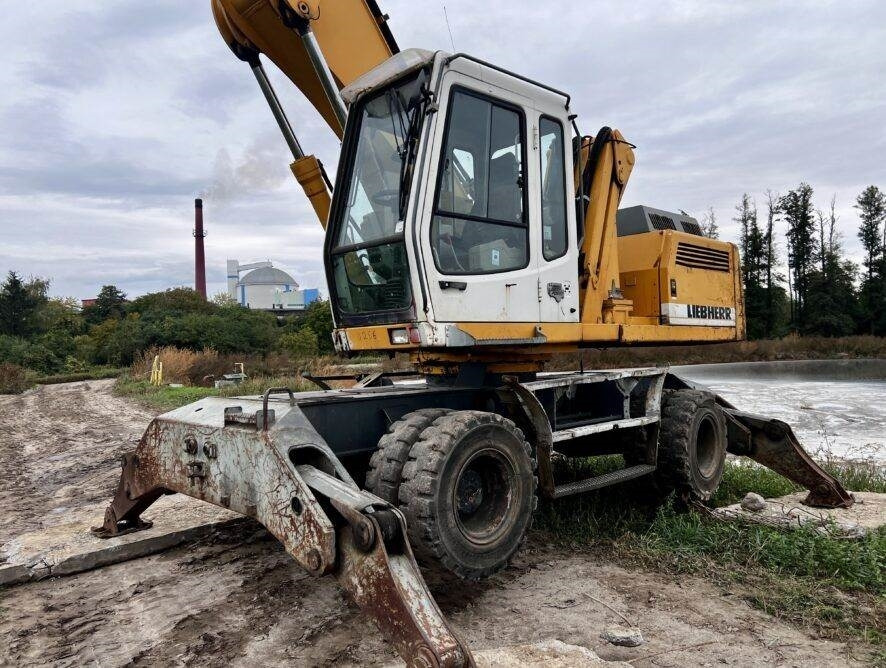 Liebherr 934 - Waste/ Industry handler: picture 3 Liebherr 934 - Waste/ Industry handler: picture 3