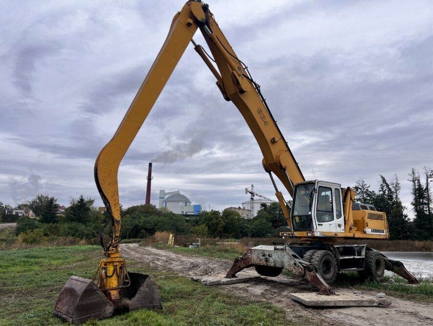 Liebherr 934 - Waste/ Industry handler: picture 1 Liebherr 934 - Waste/ Industry handler: picture 1