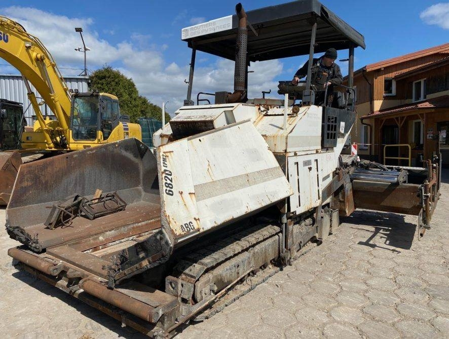 Volvo TITAN 6820 - Asphalt paver: picture 4 Volvo TITAN 6820 - Asphalt paver: picture 4