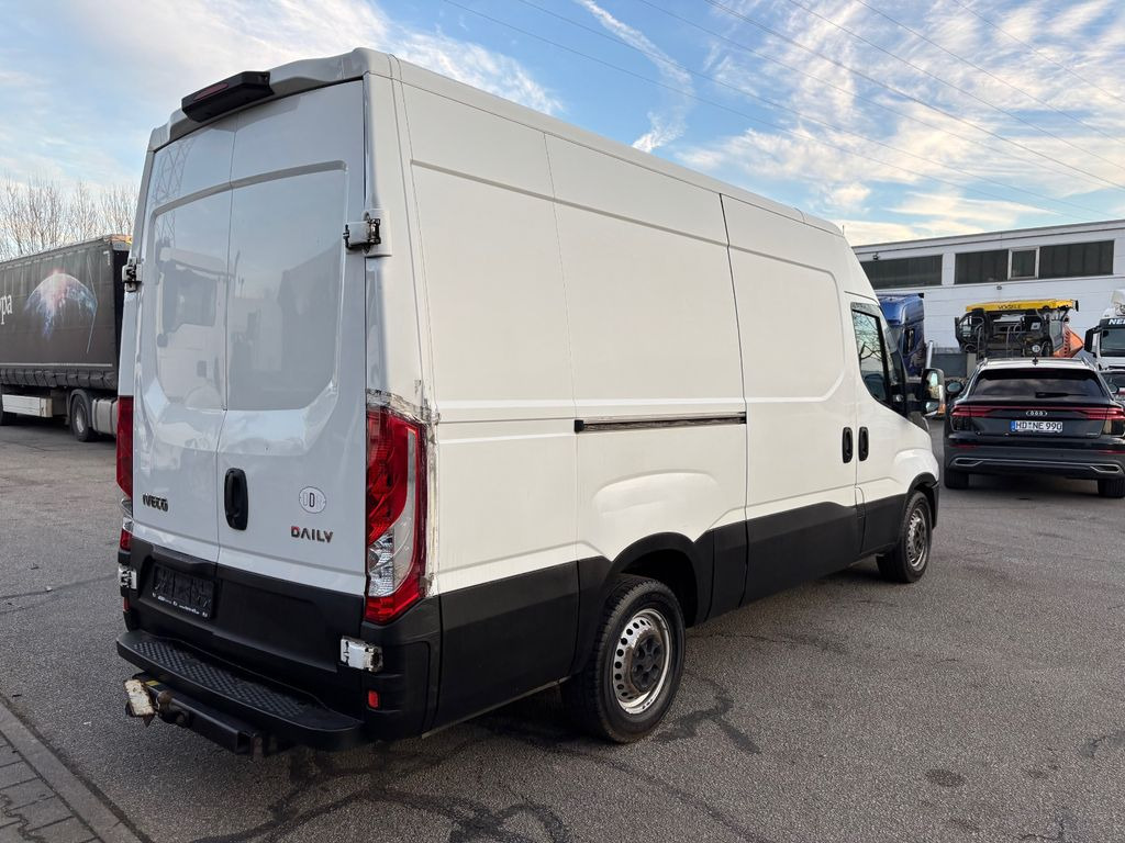 Iveco Daily 35S130 Klima Iveco Daily 35S130 Klima - Panel van: picture 5 Iveco Daily 35S130 Klima Iveco Daily 35S130 Klima - Panel van: picture 5