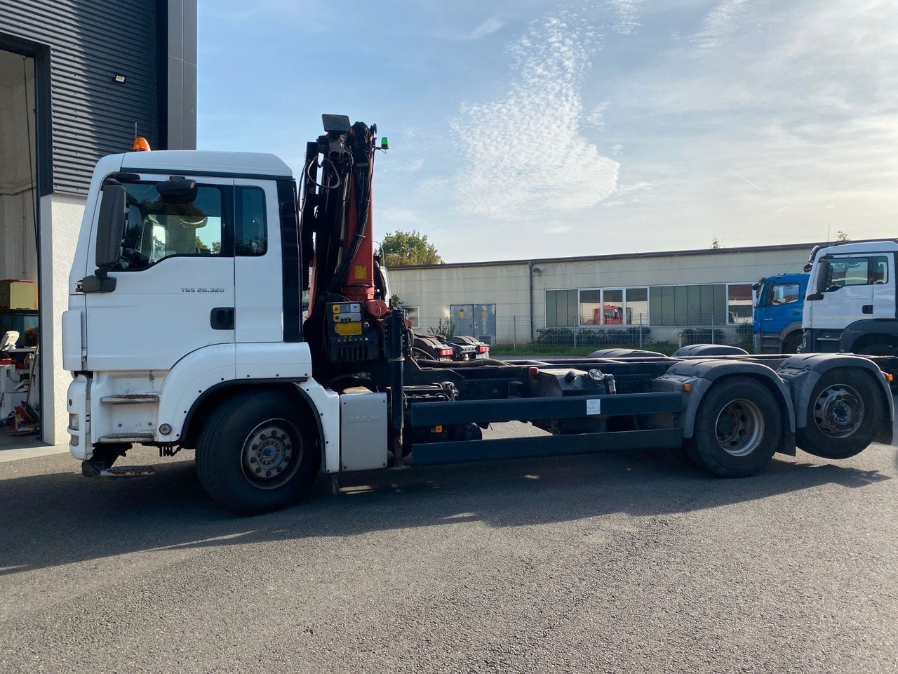 MAN TGS 26.320 26.440 PALFINGER FUNK MAN TGS 26.320 26.440 PALFINGER FUNK - Cab chassis truck, Crane truck: picture 4 MAN TGS 26.320 26.440 PALFINGER FUNK MAN TGS 26.320 26.440 PALFINGER FUNK - Cab chassis truck, Crane truck: picture 4
