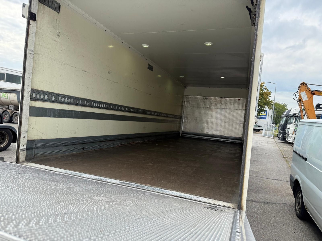 Other Walther Kamera/LBW/Luft/Scheiben - Closed box trailer: picture 5 Other Walther Kamera/LBW/Luft/Scheiben - Closed box trailer: picture 5