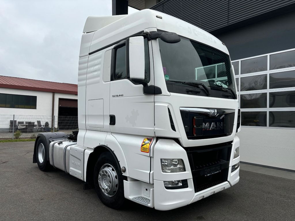 MAN TGX 18.440 480 Retarder/NAVI/2 Tanks/Standheiz MAN TGX 18.440 480 Retarder/NAVI/2 Tanks/Standheiz - Tractor unit: picture 4 MAN TGX 18.440 480 Retarder/NAVI/2 Tanks/Standheiz MAN TGX 18.440 480 Retarder/NAVI/2 Tanks/Standheiz - Tractor unit: picture 4