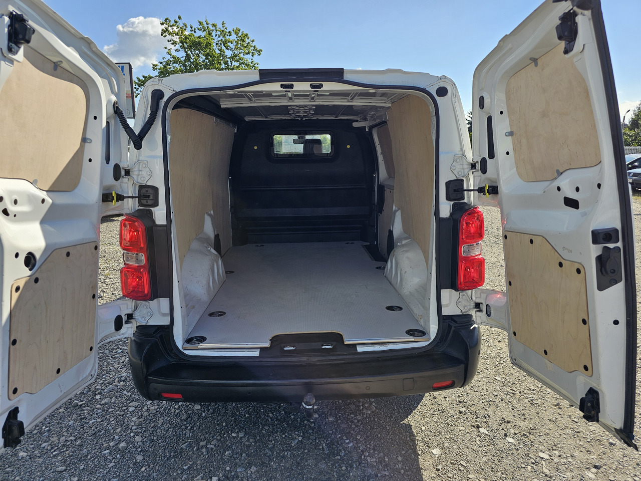 OPEL VIVARO LONG L2H1 FURGON KLIMA NAVI EURO6 - Small van: picture 2 OPEL VIVARO LONG L2H1 FURGON KLIMA NAVI EURO6 - Small van: picture 2