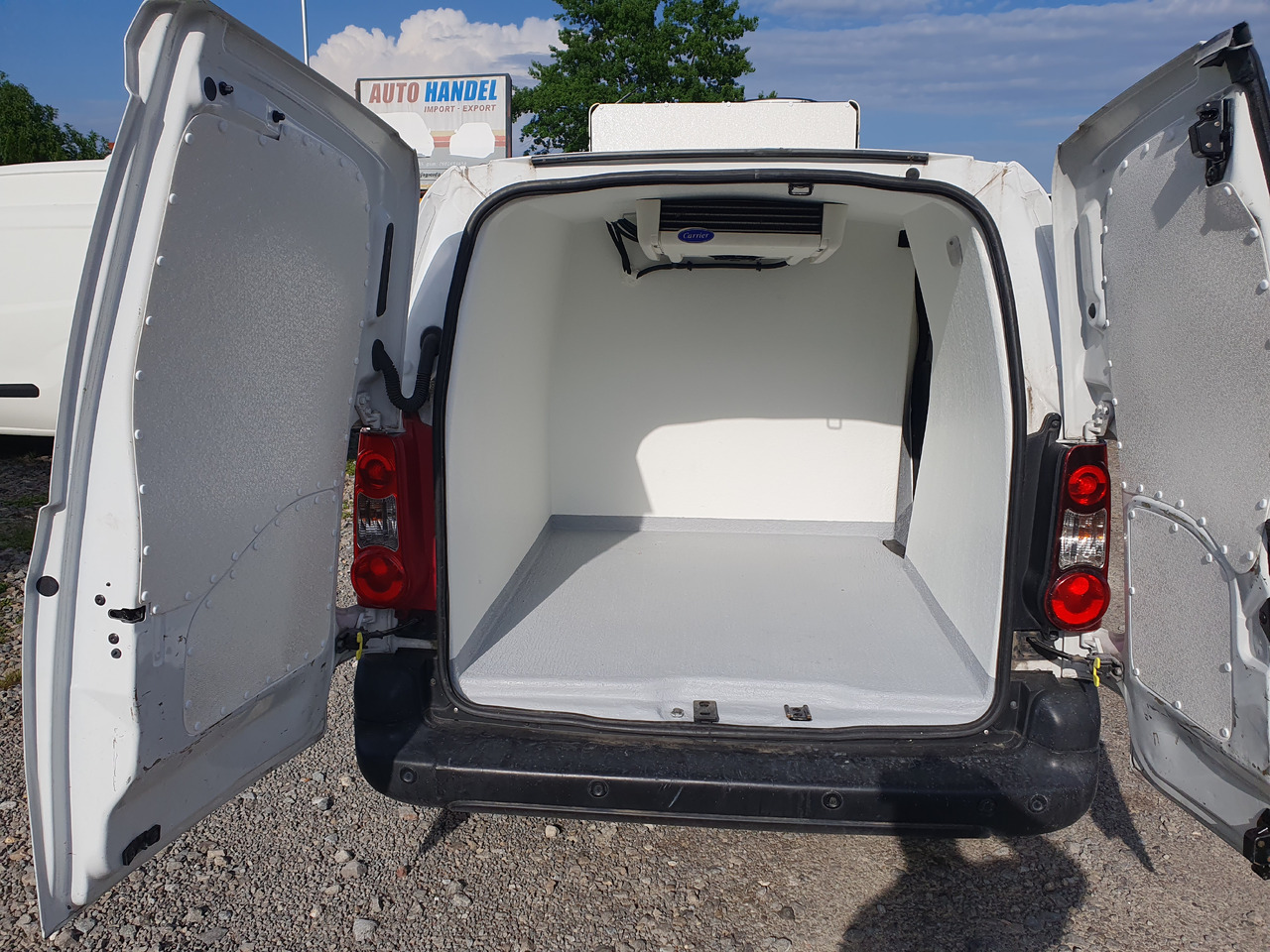 PEUGEOT PARTNER LONG CHLODNIA MROZNIA CARRIER KLIMA NAVI EURO6 - Refrigerated van: picture 2 PEUGEOT PARTNER LONG CHLODNIA MROZNIA CARRIER KLIMA NAVI EURO6 - Refrigerated van: picture 2