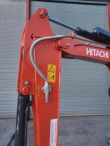 Excavator 2024 Hitachi ZXZX33-6CLR: picture 7