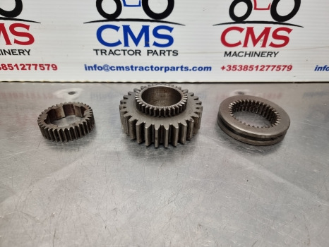 Case 1394, 1494, 1594 Transmission Dog Hub Gear Coupling K954305, K943644 - Transmission: picture 2 Case 1394, 1494, 1594 Transmission Dog Hub Gear Coupling K954305, K943644 - Transmission: picture 2
