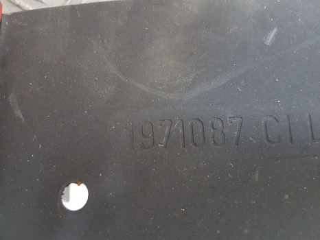 Case International 885xl, 955xl, 1055xl Mudguard Fender Lhs 3234484r1, 3404862r1 - Fender for Farm tractor: picture 5 Case International 885xl, 955xl, 1055xl Mudguard Fender Lhs 3234484r1, 3404862r1 - Fender for Farm tractor: picture 5