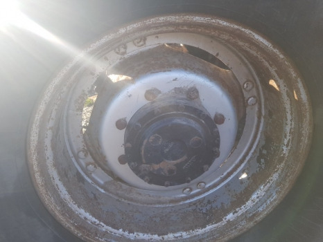 Case New Holland Tm, Mxm, 60, M, Mxu Series Mxu100 Front Wheel Rim R28 - Wheel and tire package for Agricultural machinery: picture 4 Case New Holland Tm, Mxm, 60, M, Mxu Series Mxu100 Front Wheel Rim R28 - Wheel and tire package for Agricultural machinery: picture 4