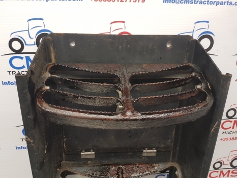 Claas Arion 640, 500, 600 Foot Step Lhs 0012609203, 0012609204 - Footstep for Agricultural machinery: picture 2 Claas Arion 640, 500, 600 Foot Step Lhs 0012609203, 0012609204 - Footstep for Agricultural machinery: picture 2