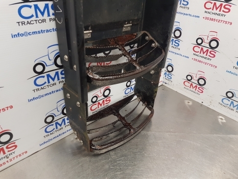 Claas Arion 640, 500, 600 Foot Step Lhs 0012609203, 0012609204 - Footstep for Agricultural machinery: picture 5 Claas Arion 640, 500, 600 Foot Step Lhs 0012609203, 0012609204 - Footstep for Agricultural machinery: picture 5