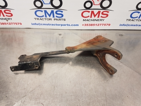 Claas Arion 640, 600 Hexashift, Cmatic Egr Support 0011469870, 11469870 - Engine and parts for Farm tractor: picture 5 Claas Arion 640, 600 Hexashift, Cmatic Egr Support 0011469870, 11469870 - Engine and parts for Farm tractor: picture 5