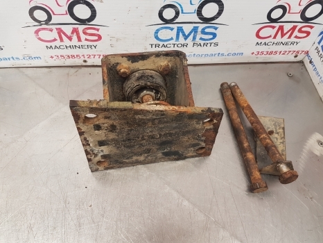 Claas Axos 340 Cx Celtis 426, 456 Cab Support Lhs 0010464541, 10464541 - Cab suspension for Farm tractor: picture 2 Claas Axos 340 Cx Celtis 426, 456 Cab Support Lhs 0010464541, 10464541 - Cab suspension for Farm tractor: picture 2