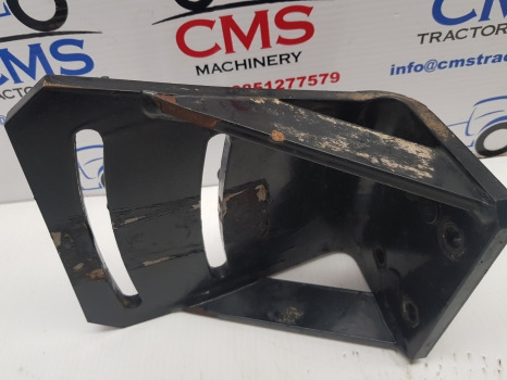 Deutz Agrotron M620 Front Mudguard Bracket 0.016.0439.2 - Fender: picture 4 Deutz Agrotron M620 Front Mudguard Bracket 0.016.0439.2 - Fender: picture 4