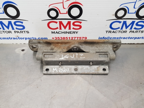 Deutz Agrotron M620, M, 6 Bonnet, Hood Hinge Support Assy 0.013.0881.0/40 - Body and exterior: picture 1 Deutz Agrotron M620, M, 6 Bonnet, Hood Hinge Support Assy 0.013.0881.0/40 - Body and exterior: picture 1