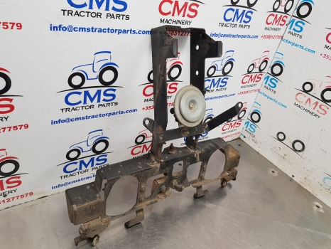 Deutz Agrotron M620, M, 6 Bonnet, Hood Hinge Support Lock 0.013.0111.3/40 - Body and exterior: picture 2 Deutz Agrotron M620, M, 6 Bonnet, Hood Hinge Support Lock 0.013.0111.3/40 - Body and exterior: picture 2