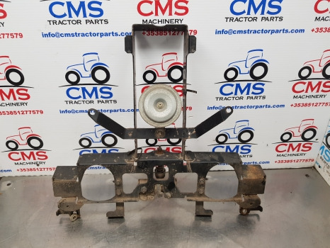 Deutz Agrotron M620, M, 6 Bonnet, Hood Hinge Support Lock 0.013.0111.3/40 - Body and exterior: picture 1 Deutz Agrotron M620, M, 6 Bonnet, Hood Hinge Support Lock 0.013.0111.3/40 - Body and exterior: picture 1