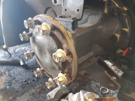 Deutz Agrotron M620 Rear Axle Hub Complete Rhs 0.900.0955.0, 0.900.1363.9 - Rear axle: picture 2 Deutz Agrotron M620 Rear Axle Hub Complete Rhs 0.900.0955.0, 0.900.1363.9 - Rear axle: picture 2