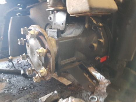 Deutz Agrotron M620 Rear Axle Hub Complete Rhs 0.900.0955.0, 0.900.1363.9 - Rear axle: picture 1 Deutz Agrotron M620 Rear Axle Hub Complete Rhs 0.900.0955.0, 0.900.1363.9 - Rear axle: picture 1