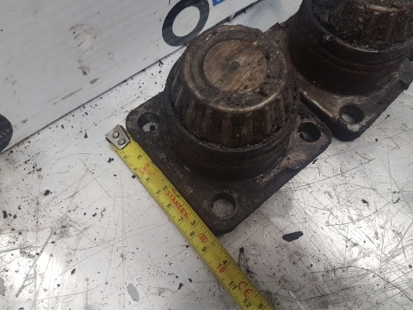 Deutz Agrotron, Same, Lamborgini 150 Front Axle King Pin Set 04415111, Apl2045 - Front axle for Farm tractor: picture 5 Deutz Agrotron, Same, Lamborgini 150 Front Axle King Pin Set 04415111, Apl2045 - Front axle for Farm tractor: picture 5