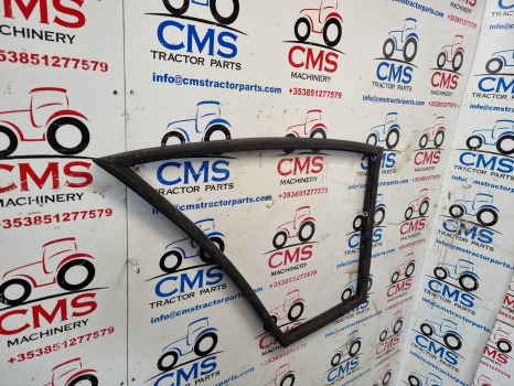 Deutz D7807c, D07c Series, Cab Door Glass Seal Rh 04339844, 0339845 - Door and parts: picture 3 Deutz D7807c, D07c Series, Cab Door Glass Seal Rh 04339844, 0339845 - Door and parts: picture 3