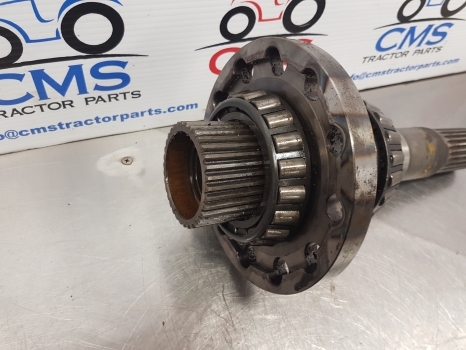 Deutz D7807c, Dx 3.90, 3.70, 6807, 7007, Rear Axle Drive Shaft Right 04310724 - Drive shaft for Farm tractor: picture 4 Deutz D7807c, Dx 3.90, 3.70, 6807, 7007, Rear Axle Drive Shaft Right 04310724 - Drive shaft for Farm tractor: picture 4
