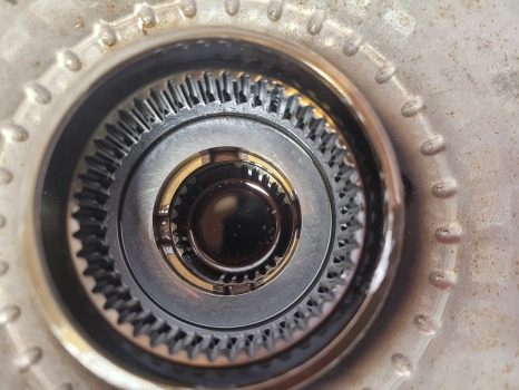 Fermec 660 Transmission Torque Converter 103100, 103 100, 103-100, 103/100 - Transmission for Agricultural machinery: picture 4 Fermec 660 Transmission Torque Converter 103100, 103 100, 103-100, 103/100 - Transmission for Agricultural machinery: picture 4